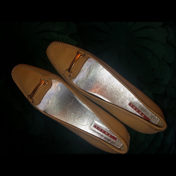 Prada Flats - Picture 5 of 9